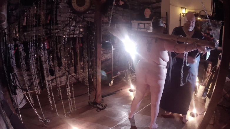 Aaexperiencesltd: Bölüm 1:- Lanista Bear ve Domina Satana ağda ve ateş oyunu...