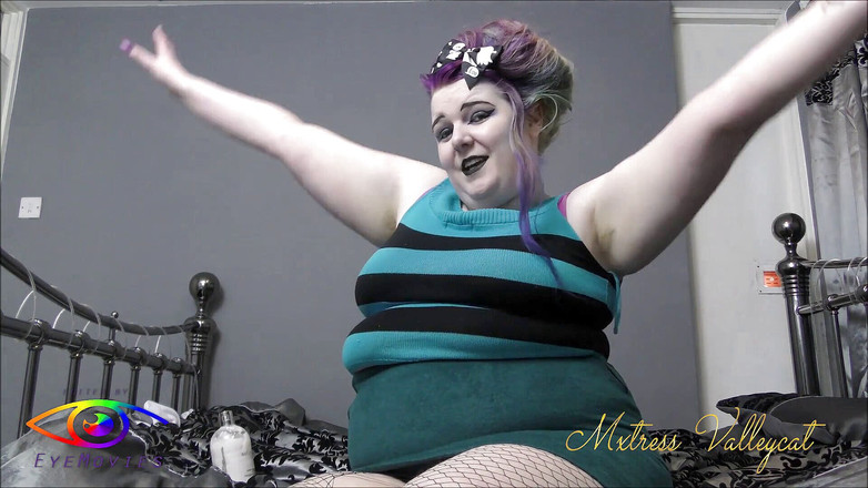 Mxtress Valleycat: Punk findom tatoué