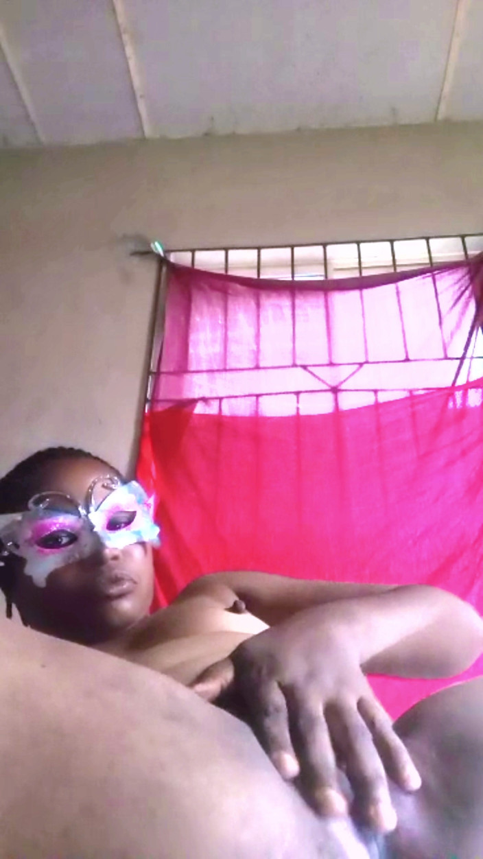 Lovelee: Wanna Make You Cum