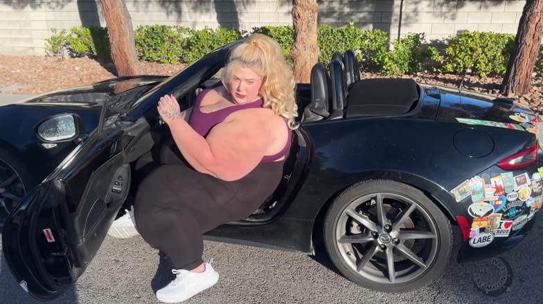 Jae Moonbeam: Tiny Car Squeeze