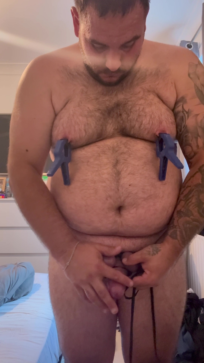 Shaun Cbt: Pik en bal bondage onder kleding