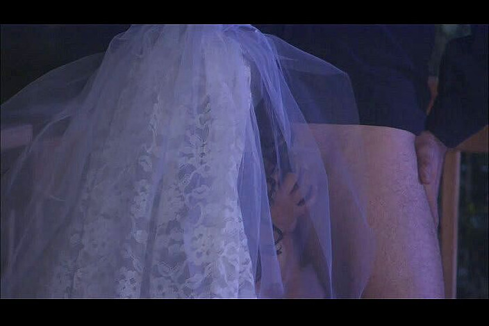 CBD Media Interracial: 결혼식 후 사제의 자지를 따먹는 거유 핫한 바람둥이 마누라