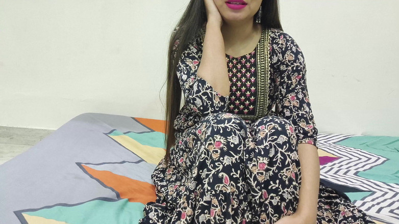 Saarabhabhi6: Fantasia selvaggia di scopare con il mio fratellastro