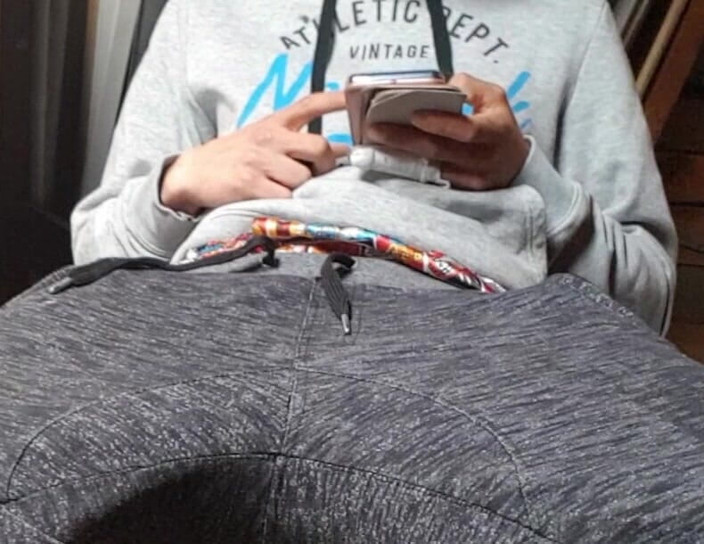 ShyBoy: Німецького хлопця з великим членом спіймали за мастурбацією, величезний оргазм камшоту