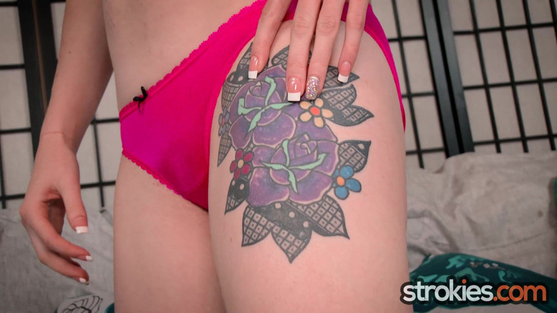 Strokies: Strokies Violet Storm Gives an Epic Handjob