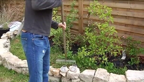European Classics: Gardener gets her horny enough to start masturbating