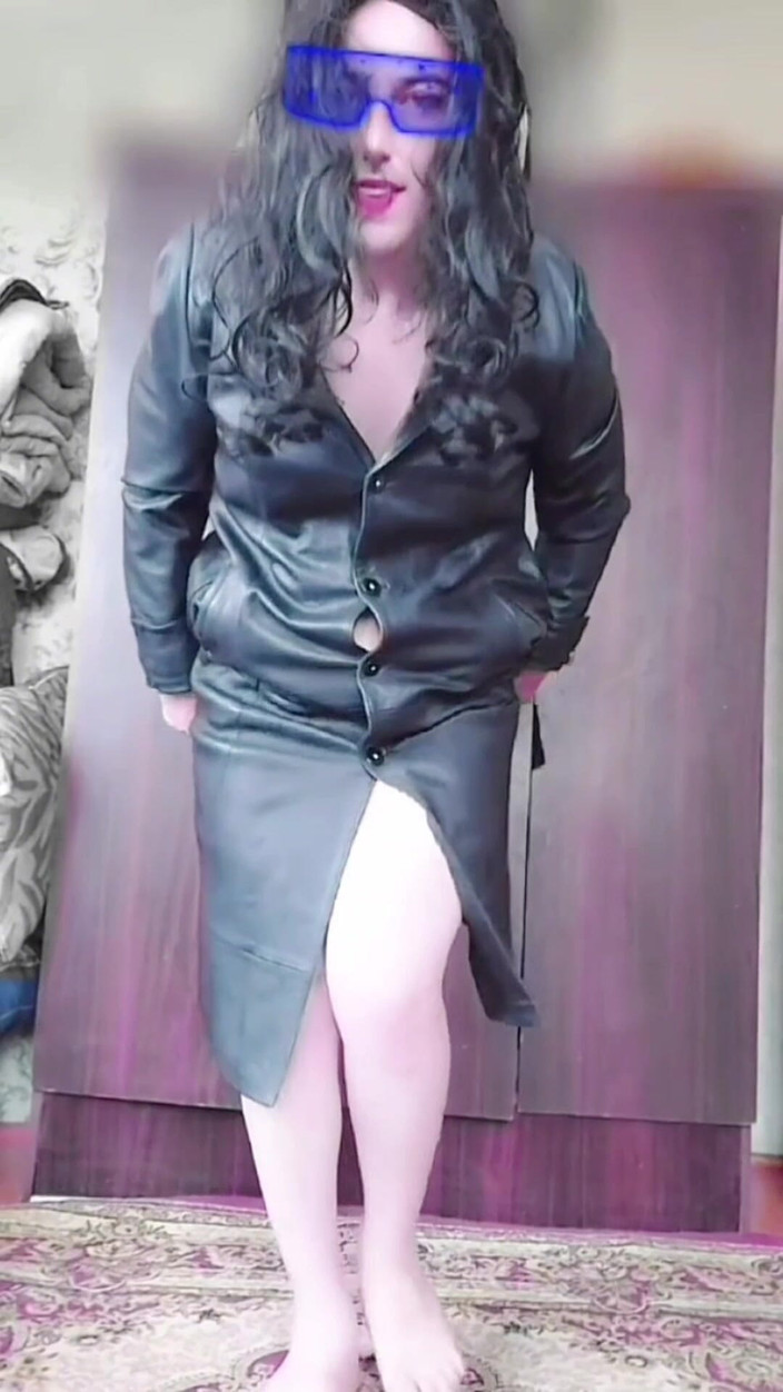 Kitty_Cross: 被称赞的时候我噗啪