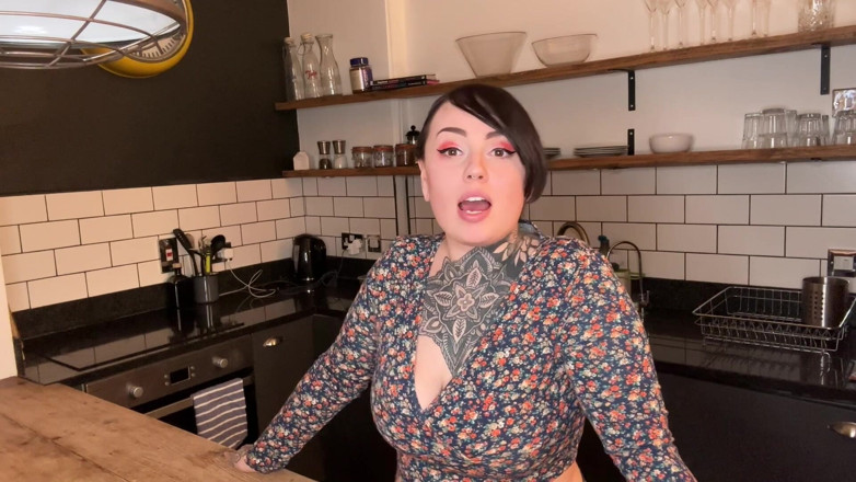 Miss Valentina: Maestra fantasía con amenaza