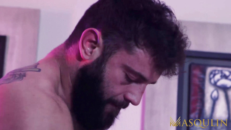 Masqulin: MASQULIN - Jay Dymel vymrdaná bez kondomu Markusem Kagem a Ryanem...