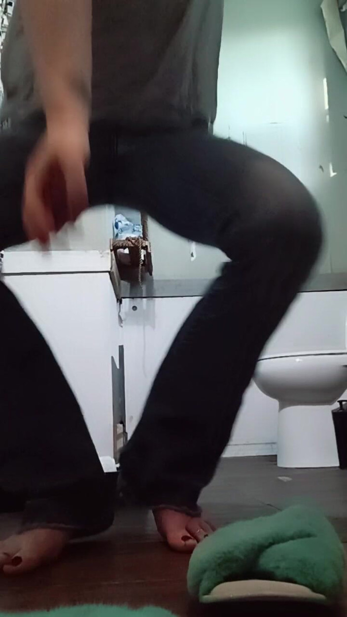 Longtoes45: 내 슬리퍼를 팔아