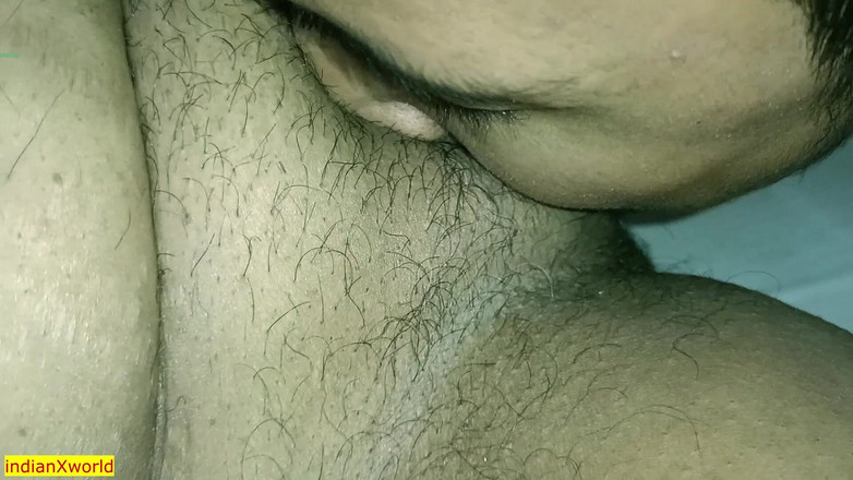 Indian Xshot: La giovane zia indiana segreta lecca la figa e scopa...