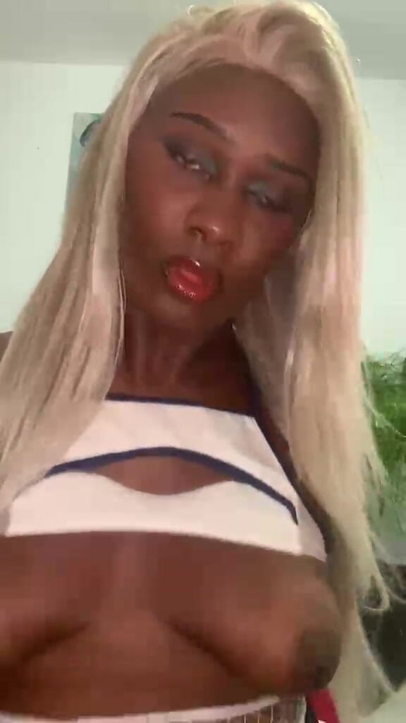 Thalia chocolat: Simulasi seks