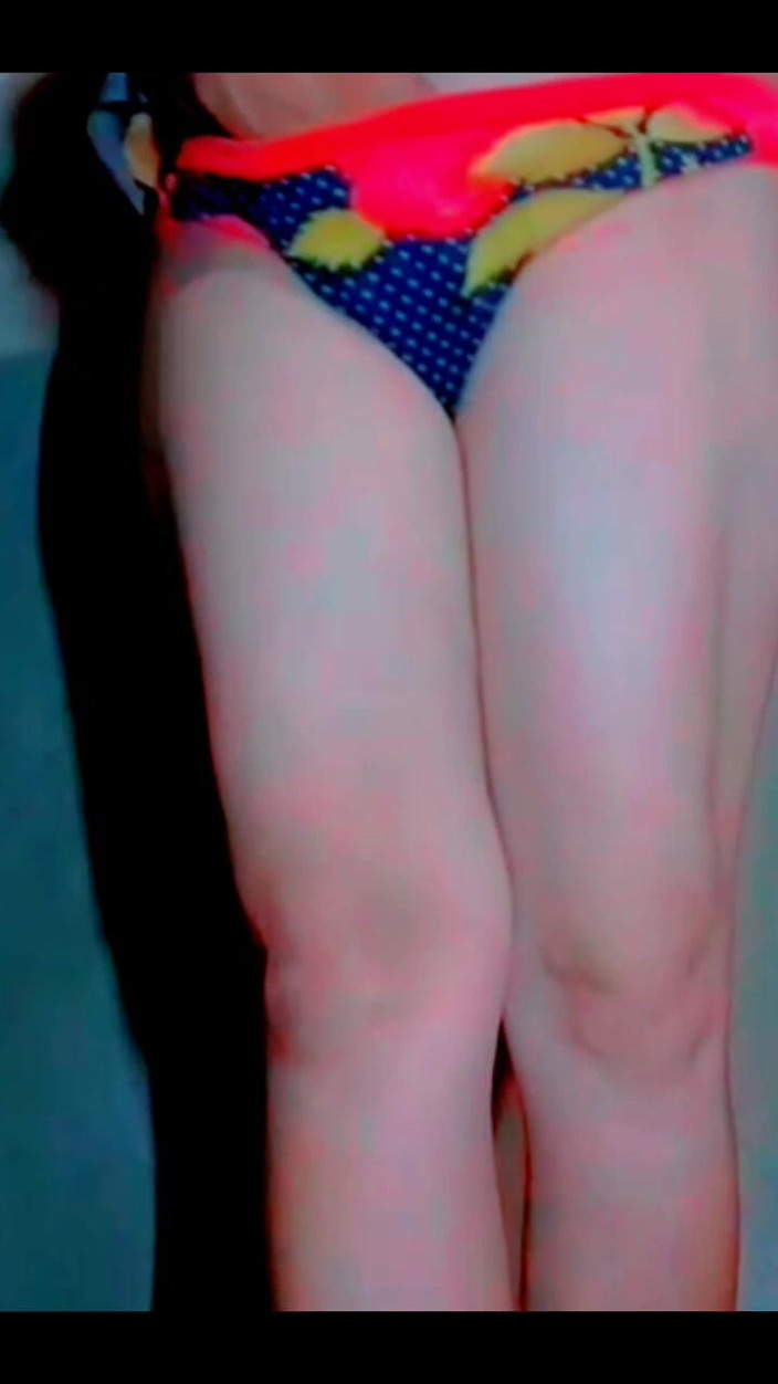 TricolorMusic3: Voglio molto sesso, sto brama ogni giorno, ma cosa posso...