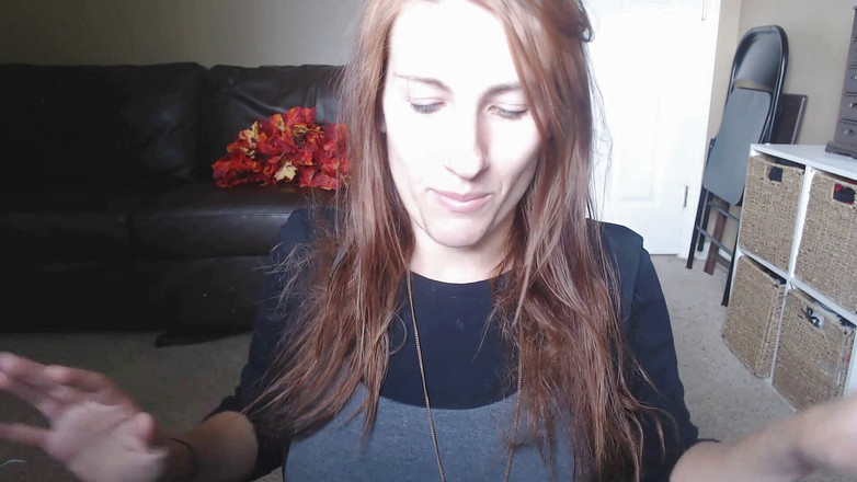 Victoria Veritas: Briana Booty ASMR jí čokoládový koláč a šlehačku