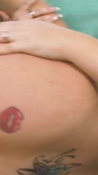 Ženy v domácnosti milují černou blondýnku MILF s velkým zadkem miluje být mezirasové šukání