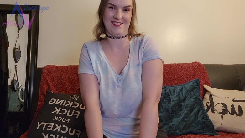 Alexa-Voltage: Step-mommys Naughty Surprise