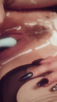 Mum ışığında boşalıyor - luna luxxx