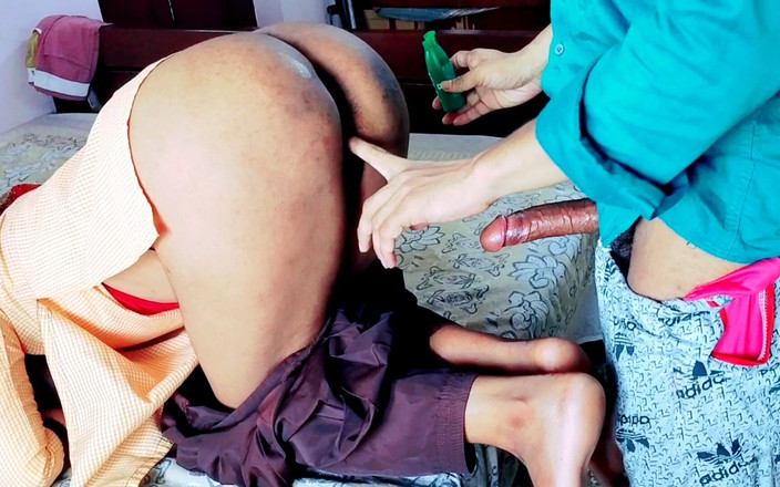 Fantacycutting: 性感学生说服她的老师做爱