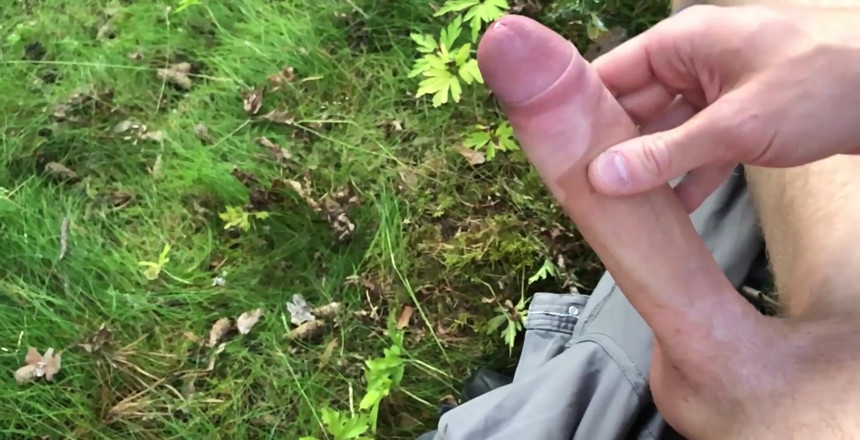 JohannWood: A Really Smooth Yummy Cumshot in Slowmotion