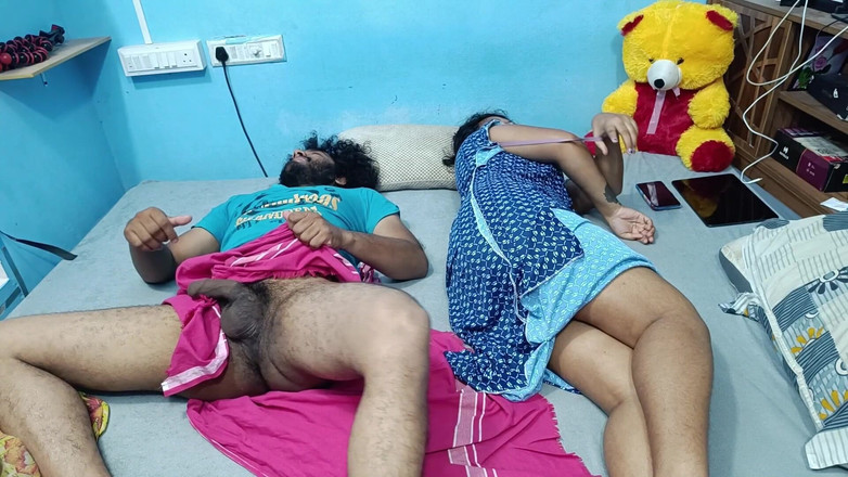 Vaigavarun45: 喀拉邦情侣的夜间性爱和在卧室里做爱，印度喀拉拉邦情侣在卧室里做爱，热辣的马来亚情侣在夜间做爱