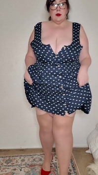 Hot BBW MILF in Polka Dots and Stockings