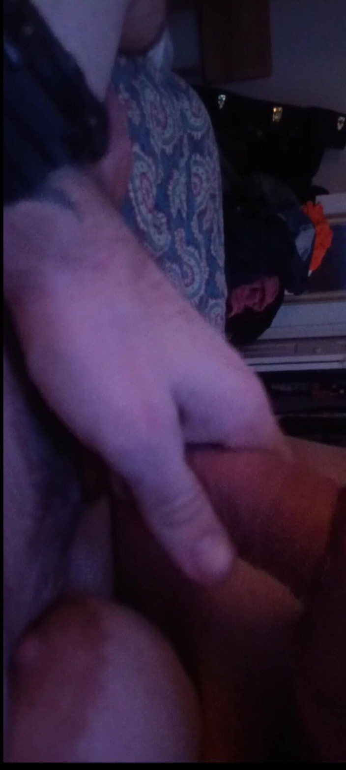 Brody and Sadie Sage: Lebih Menghisap