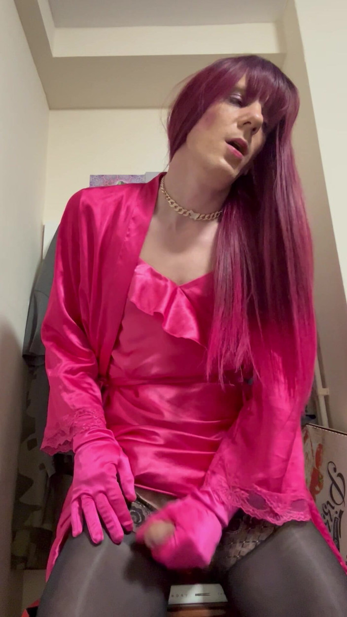 Jessica silk: 딜도를 타는 Jess Silk