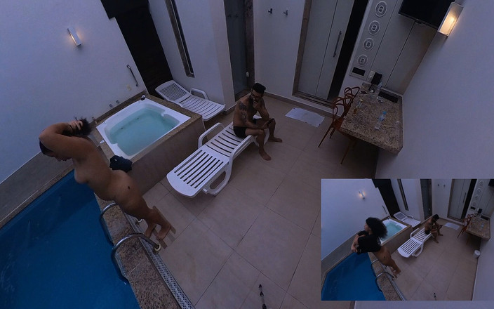 MaryButt VR: 我没想到我表妹的朋友在游泳池里在我面前赤身裸体