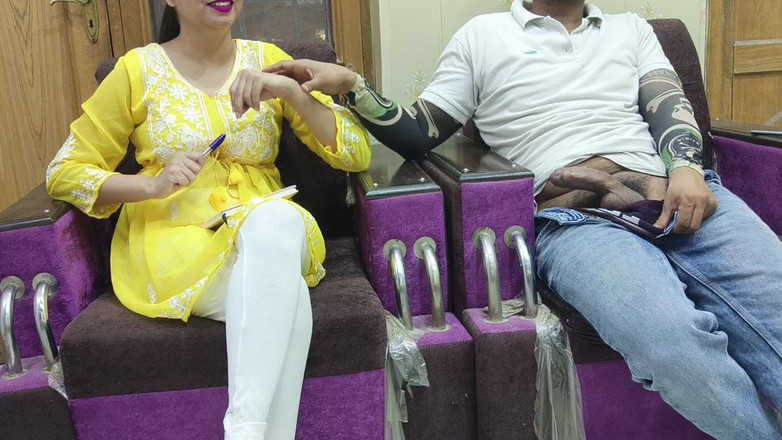 Hornycouple149: 真正的大学生和 tution 老师 ki 的真实性爱视频印地语语音