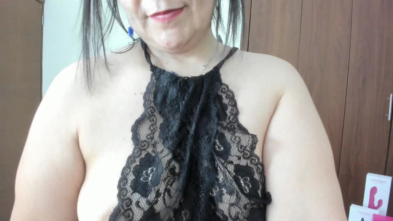 Kira Geiner: Sexy Mille Corpi Perfetti Viene Scopata Virtualmente Nella Sua Stanza...