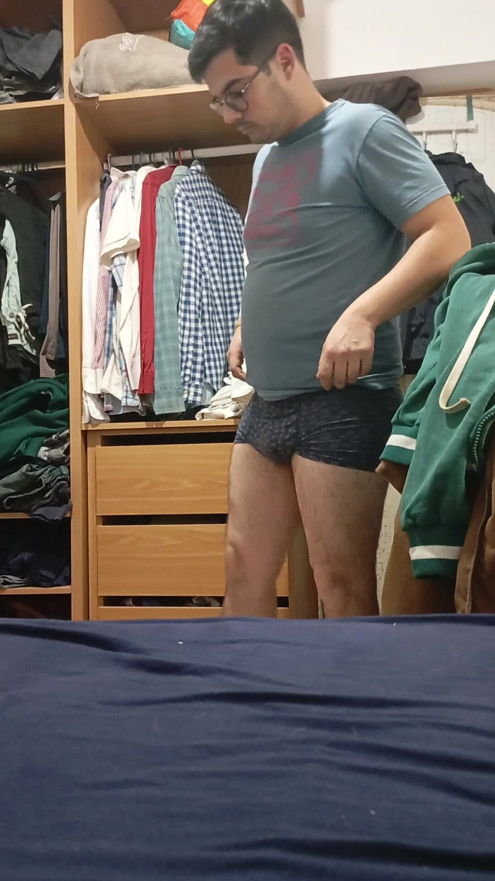 A large Portuguese dick: Get Naked