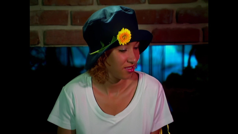 Bewitched!: Yumuşak yuvarlak poposu olan genç bir kız için yoğun ve...