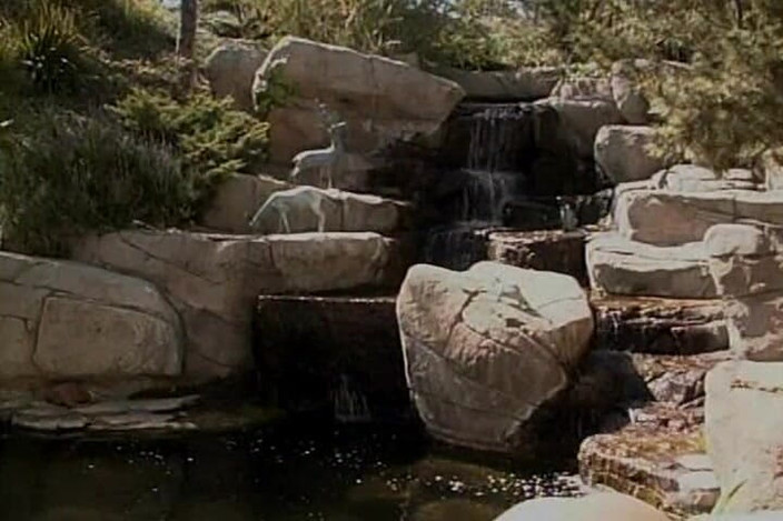 Vintage Life: Wunderschöne blonde lesbische schlampen ficken sich gegenseitig mit strapon