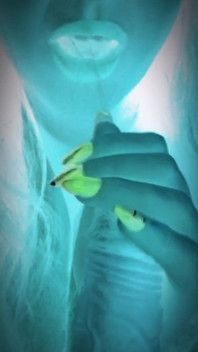 Твій член наповнений моєю слиною