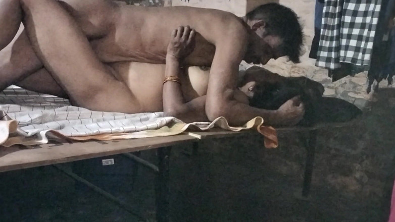 Thokuram: Pati Patni Ki Rangin Rat