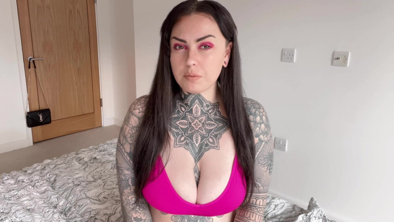 Miss Valentina: Objazd mojej doskonałości