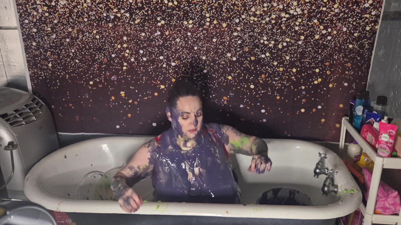Bambi_beauty1: Cream and Gunge Fun!