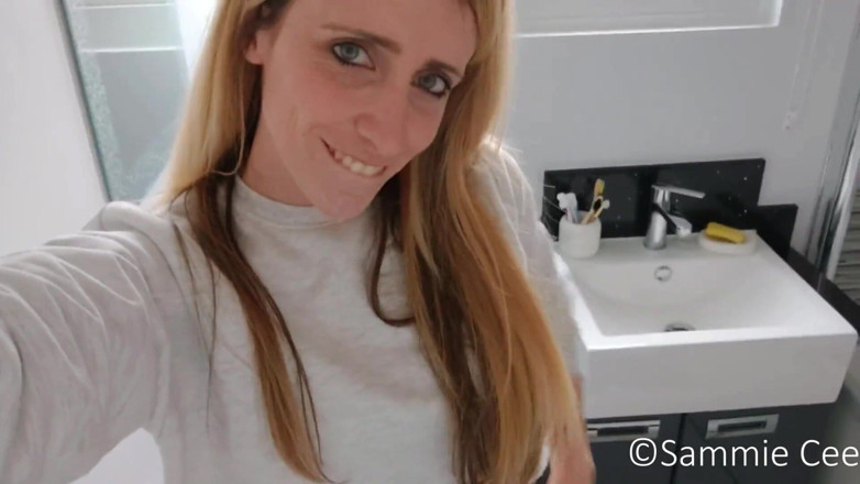 Sammie Cee: Toilet pee compilation 2