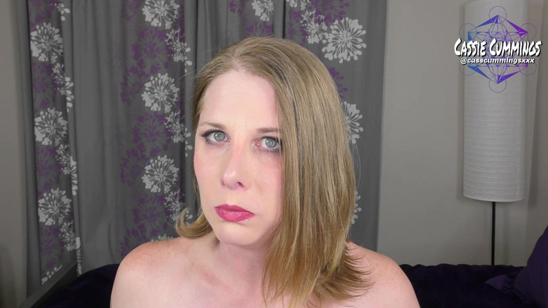 Cassie Cummings: Bubblegum Blowing Bonanza