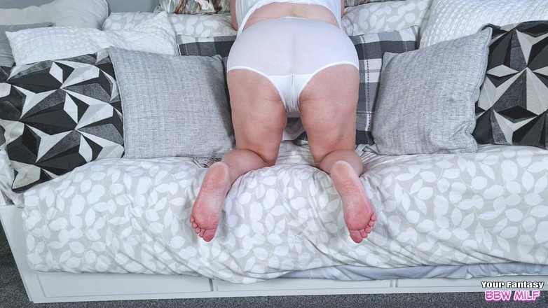 BBW_Wife: बड़ी नानी पैंटीज में मेरी बड़ी गोल गांड (शौकिया चोदने लायक पत्नी बालों वाली चूत साझा धोखेबाज खूबसूरत विशालकाय महिला चंकी)