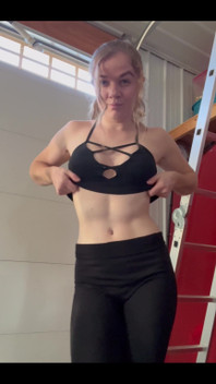 Do You Like It When I Flash You During My Workout?