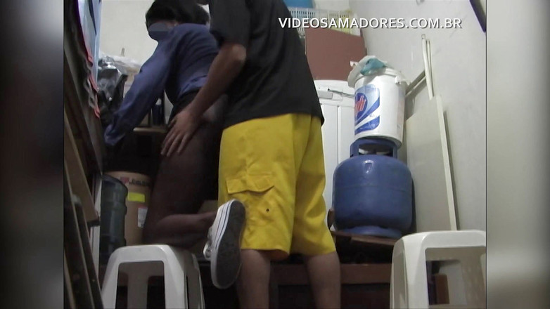 Amateurs videos: 보지를 핑거링하는 소년