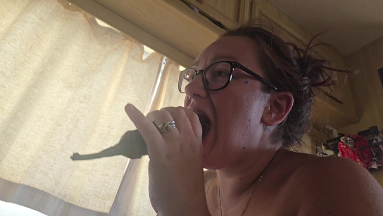 Jimbob Star Straight: Jade si cewek pecinta kuliner lagi asik ngentot terong