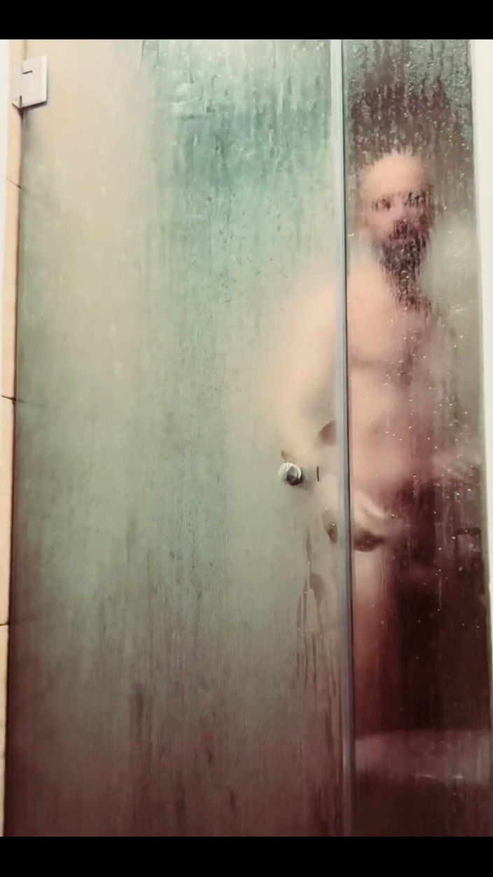 JayDubz: Off My Dirty Gym Gear and Getting Wet and Soapy
