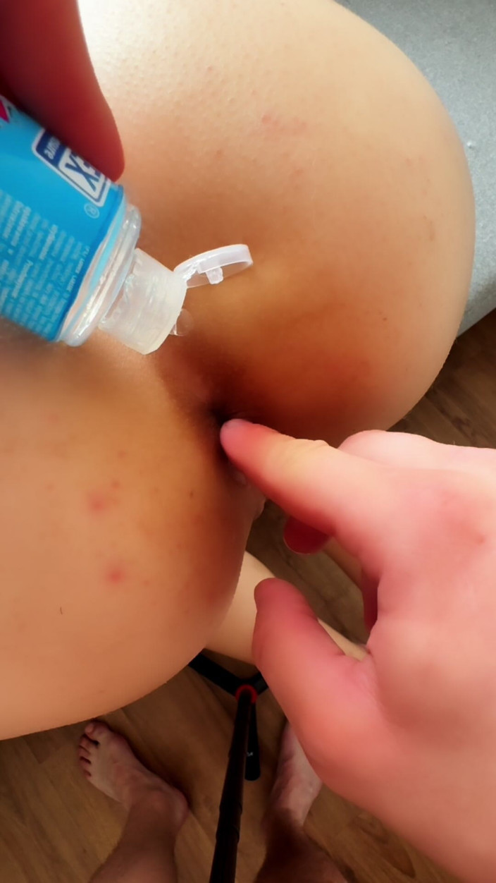 SecretCuteCoupleP: My Friend Had Her First Anal Sex with Me as...