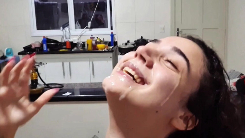 Fabriciolima: Uderzyłem młodą dziewczynę mocno, wytryskując na jej twarz!