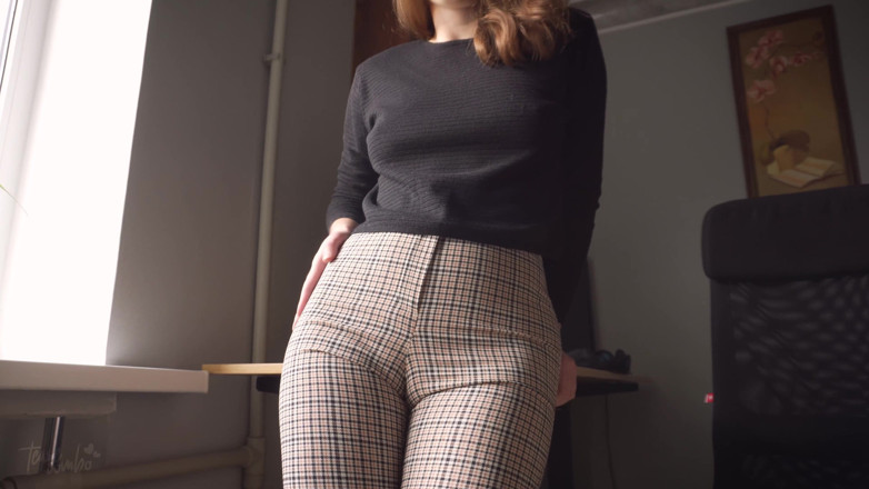 Teasecombo 4K: Zlobivá spolupracovnice stydké pysky škádlí a popírá