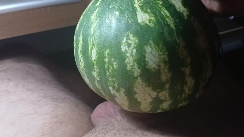 AlexCat: The Watermelon Is so Sweet and Juicy My Penis Liked...
