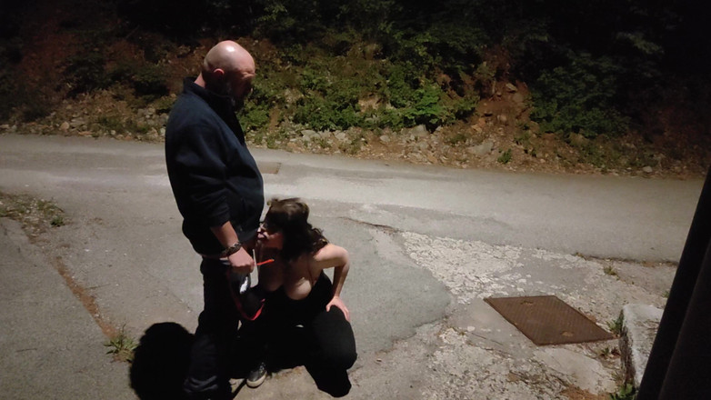 Toilet Mommy: Sie Werden Einen Speziellen Spaziergang Im Freien Haben