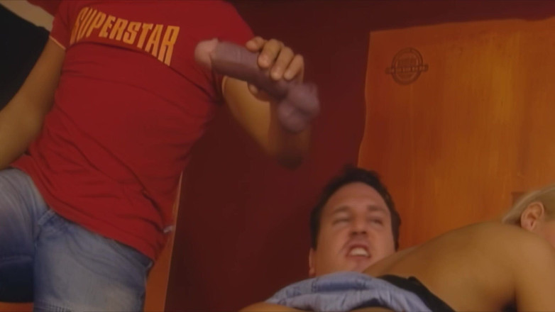 EroticPlanet XXX: Ateşli Yakın Çekim Amcığı Parmaklıyor Ve Götünü Azdırıyor